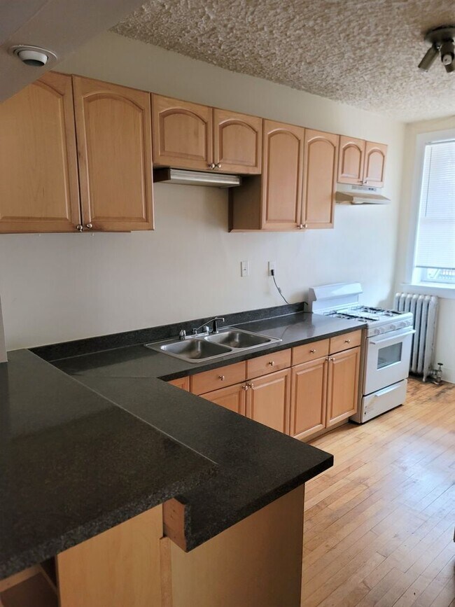 Foto del edificio - 4408 N Magnolia Ave