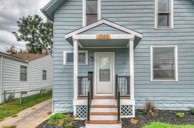 Building Photo - Beautifully updated 3-bedroom, 1-bath home that’s move-in ready.