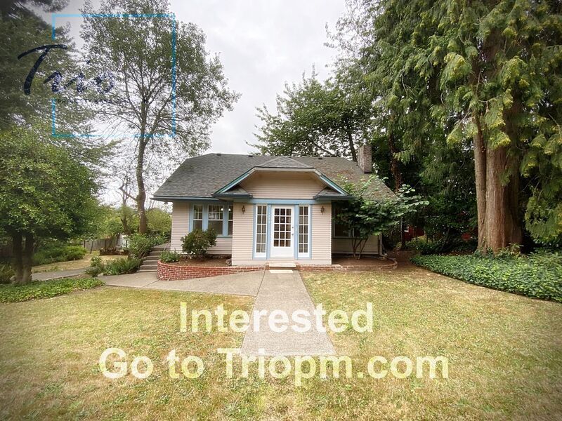 Primary Photo - 1673 Riverview St