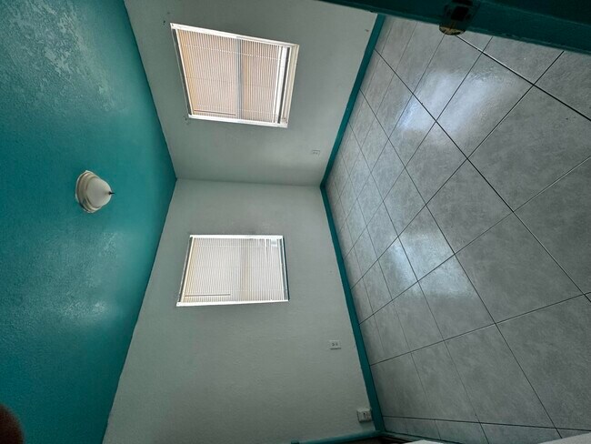 Foto del edificio - 559 Dogwood Rd