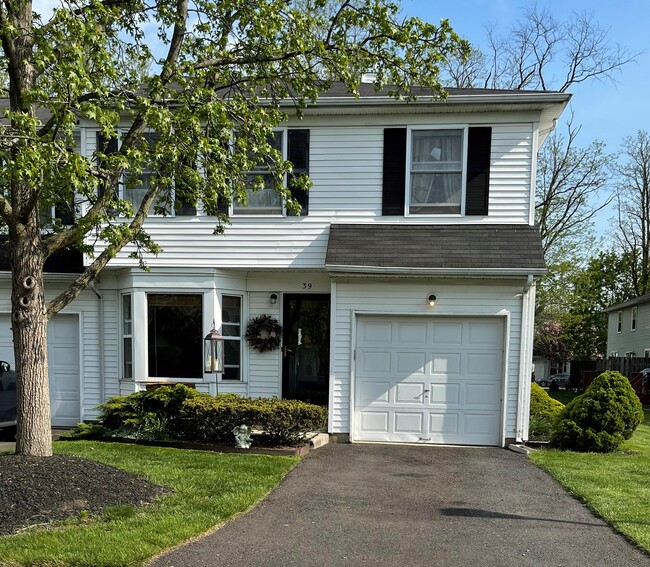 Building Photo - Middlesex Village Townhomes