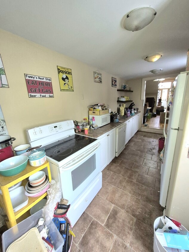 Primary Photo - For Rent — Spacious 3-Bedroom | 1 Bathroom House | Available January 1st!