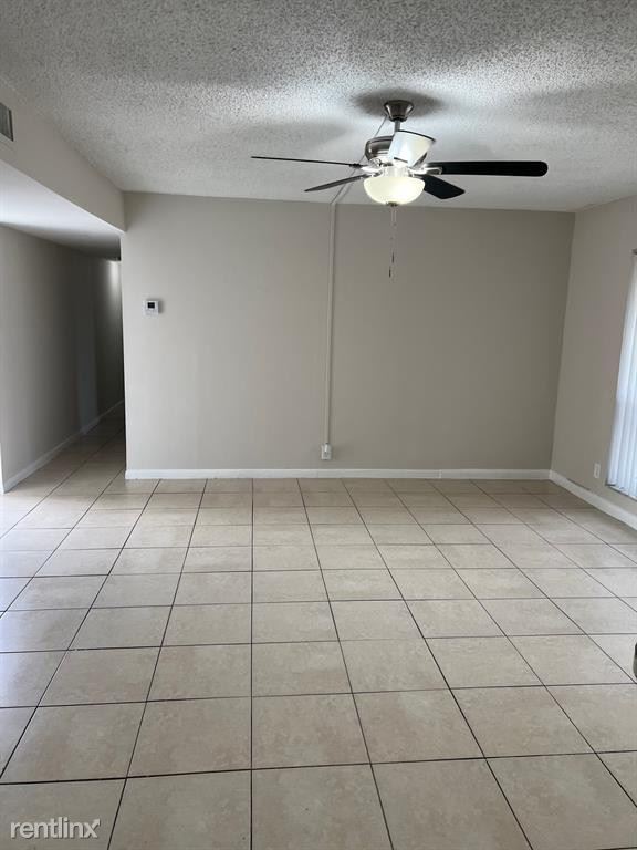 Foto del edificio - 3 br, 2 bath House - 4850 NE 5th Ave # 315
