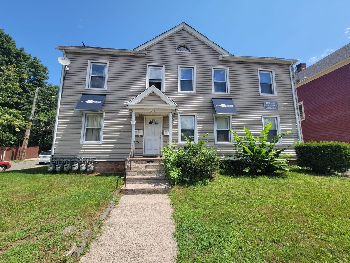 Primary Photo - 215 Blake St
