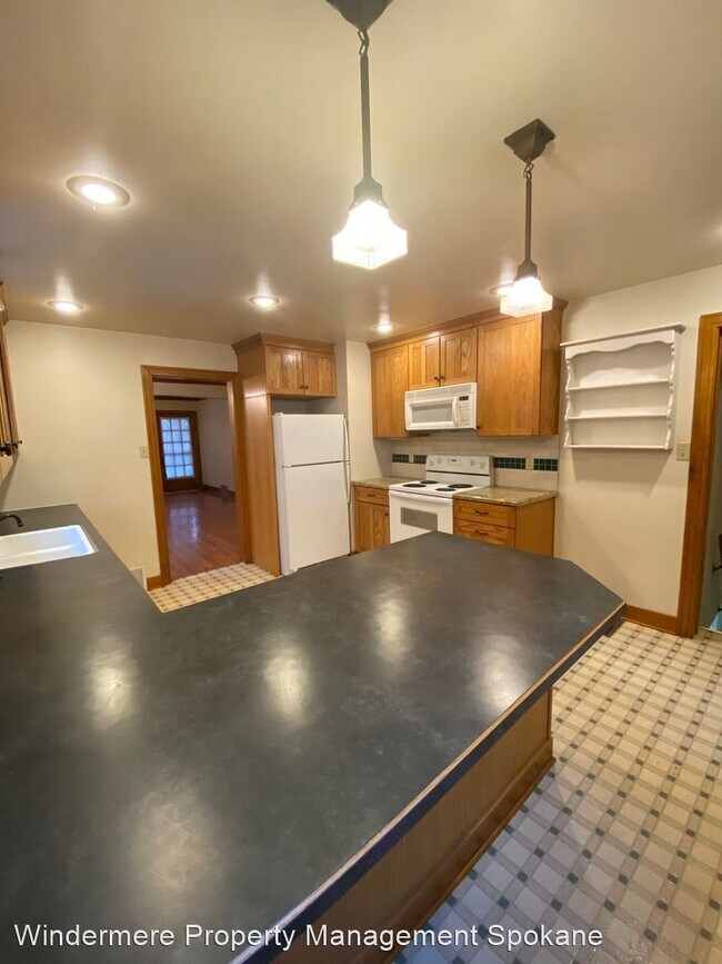 Foto del edificio - 4 br, 2 bath House - 2111 S Monroe St