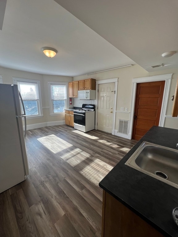 Building Photo - 58 Sawtell Ave