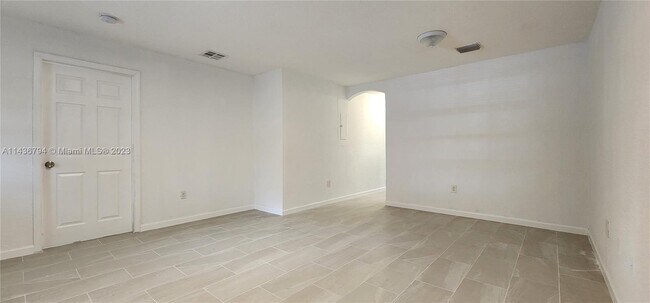 Building Photo - 10380 NW 10th Ave