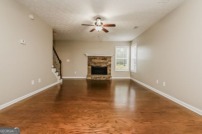 Building Photo - 60 Berkshire Run