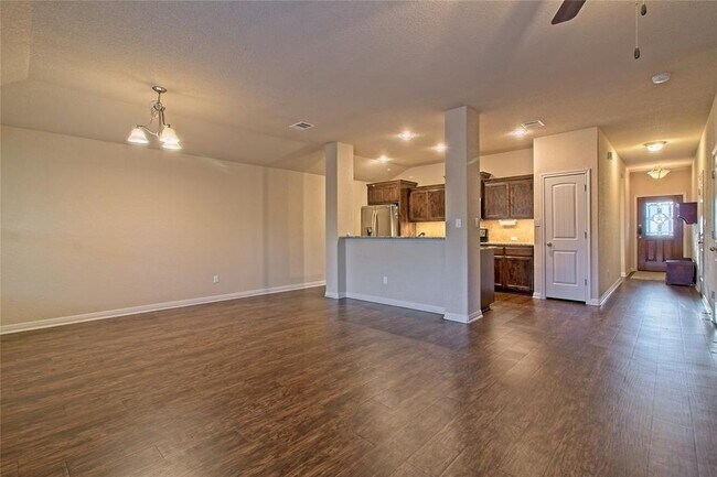 Foto del edificio - 713 Hedgewood Dr