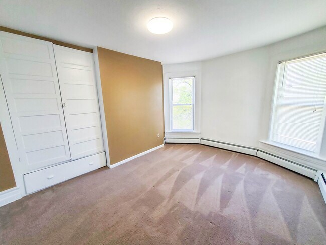 Foto del edificio - 403 W 9th St