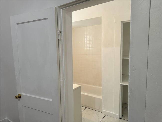 Foto del edificio - 712 Harrington St
