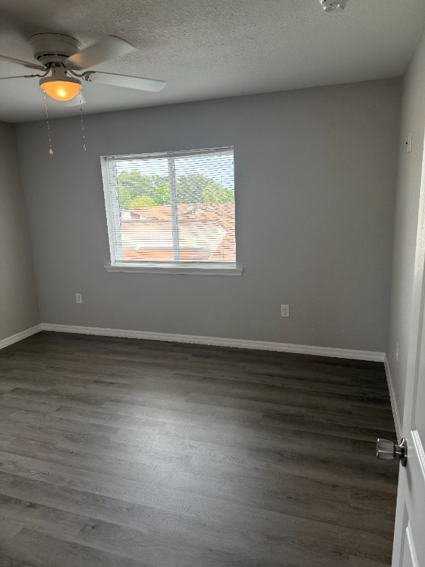 Building Photo - 1925 Ave O SW