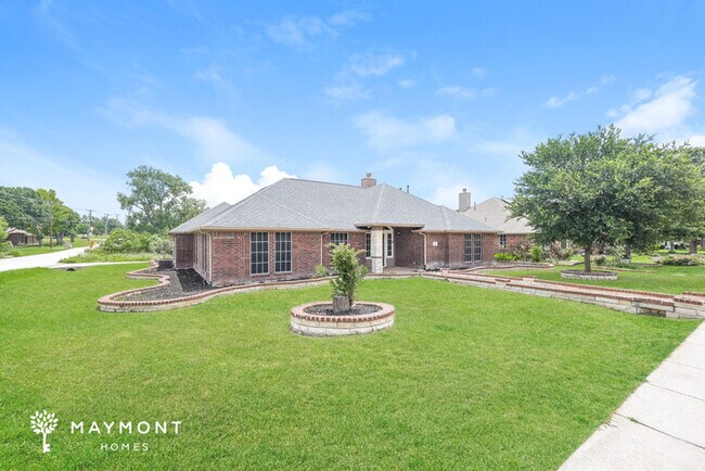 Foto del edificio - 6618 Coral Ln