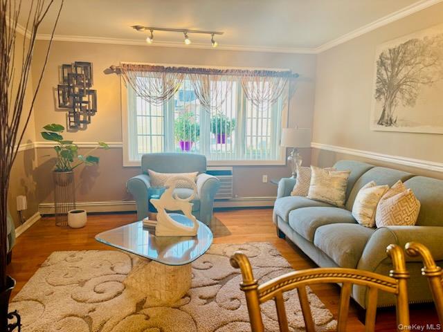 Foto del edificio - 177-68 Meadow Dr