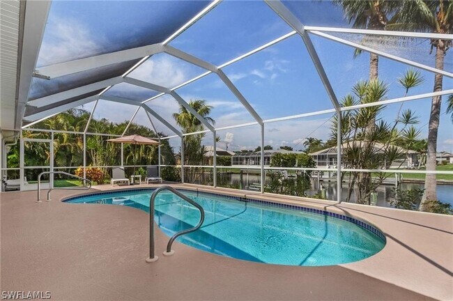 Foto del edificio - 4307 Pelican Blvd