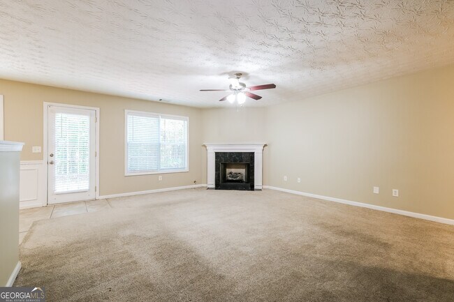 Foto del edificio - 534 Shadow Valley Ct