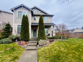 Building Photo - 606 Sandalwood Dr SW