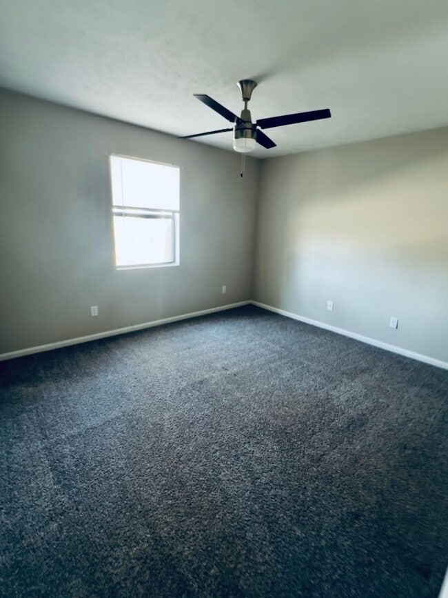 Interior Photo - Woodland Ridge