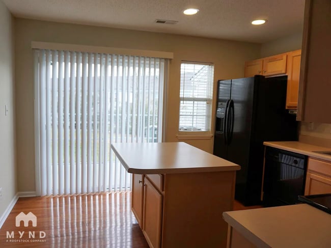 Building Photo - 312 Malamute Ln