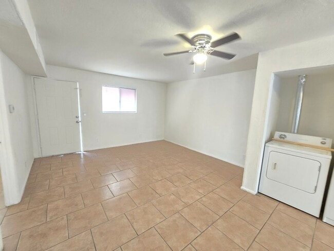 Photo - 2 bed 1.5 bath UTILITES INCLUDED Apartment