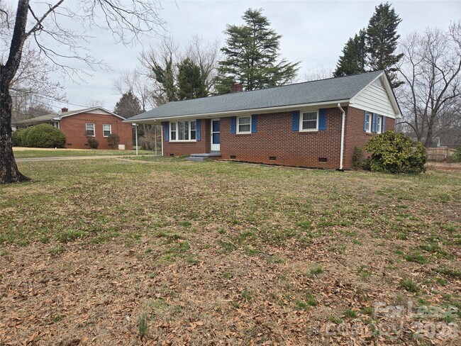 Foto del edificio - 158 Crestview St