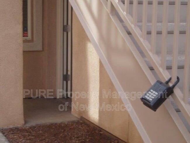 Building Photo - 6800 Vista Del Norte Dr NE