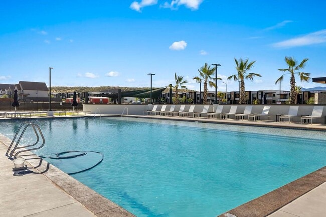 Building Photo - Modern and New 3 Bedroom Townhome in Long ...