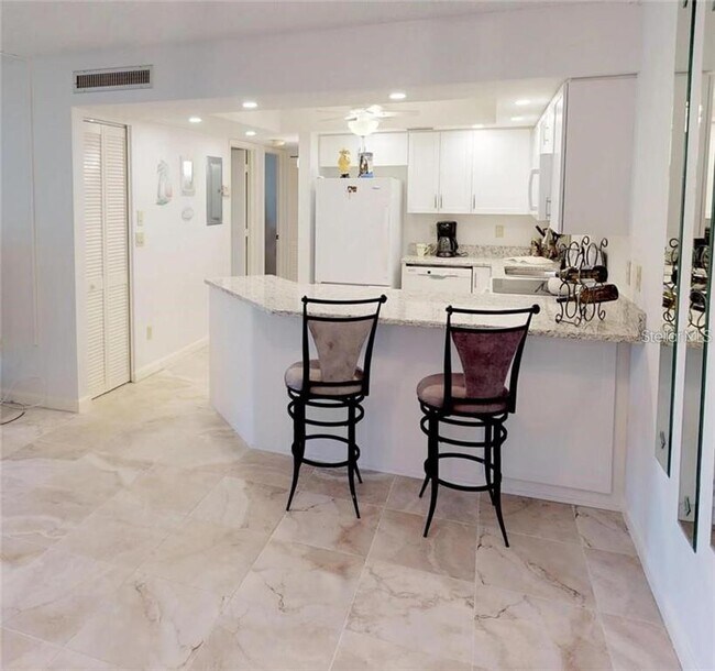 Foto del edificio - 2300 Aaron St