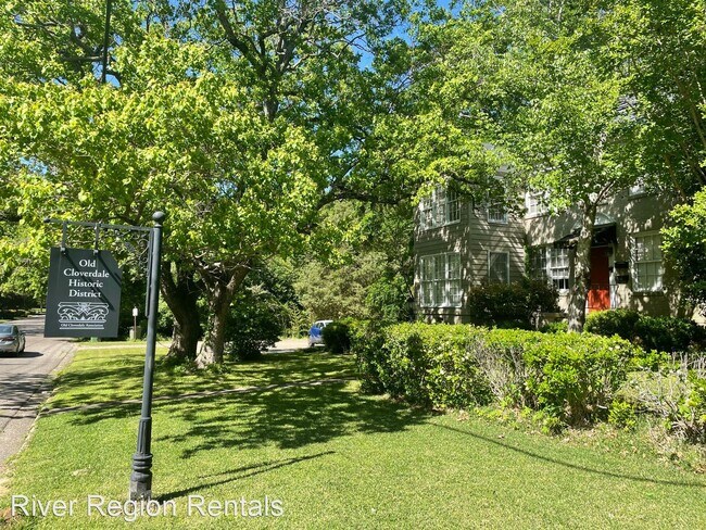 Building Photo - 2 br, 1 bath House - 2563 College Street U...