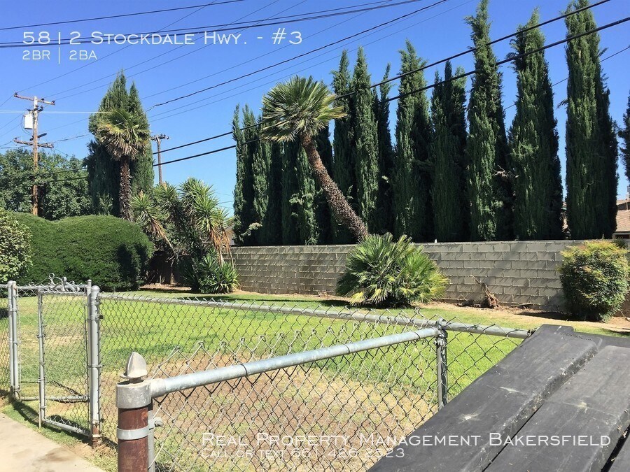 Foto del edificio - 5812 Stockdale Hwy Unit 3