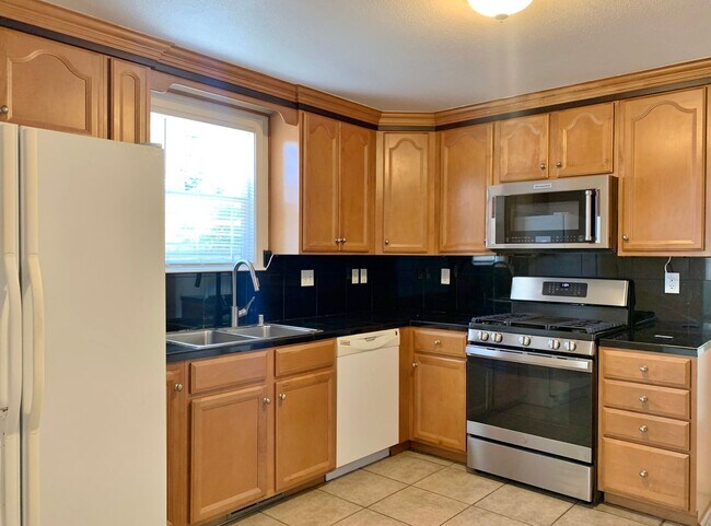 Foto del edificio - Charming 3 Bedroom Home in Hollister