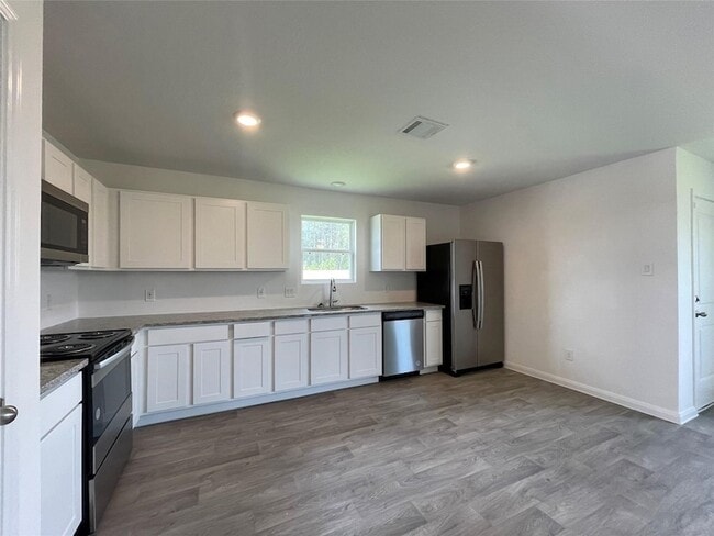 Building Photo - 690 Rd 51021