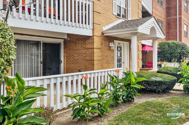 Foto del edificio - 6551 W School St