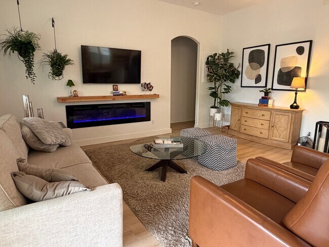 Foto del edificio - 4833 Wycliffe Dr