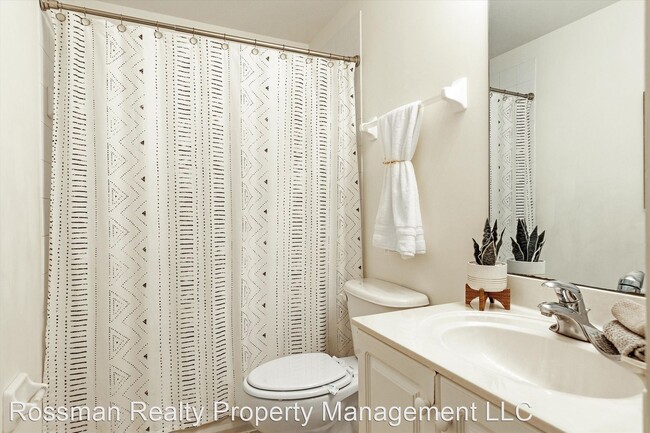 Foto del edificio - 2 br, 2.5 bath House - 9420 Ivy Brooke Run...