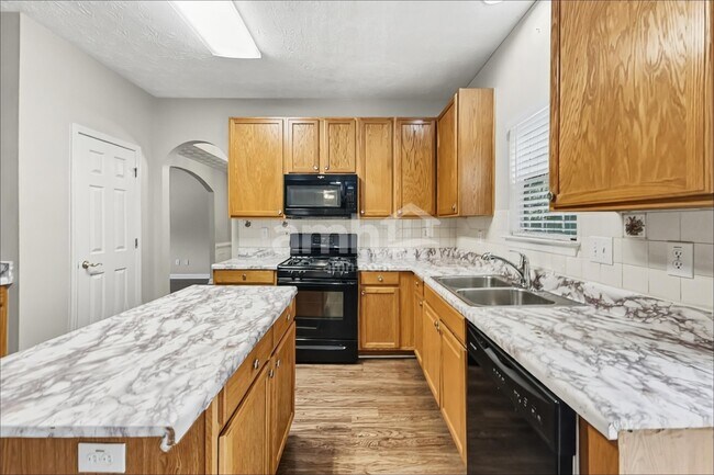 Foto del edificio - 540 Gables Ct