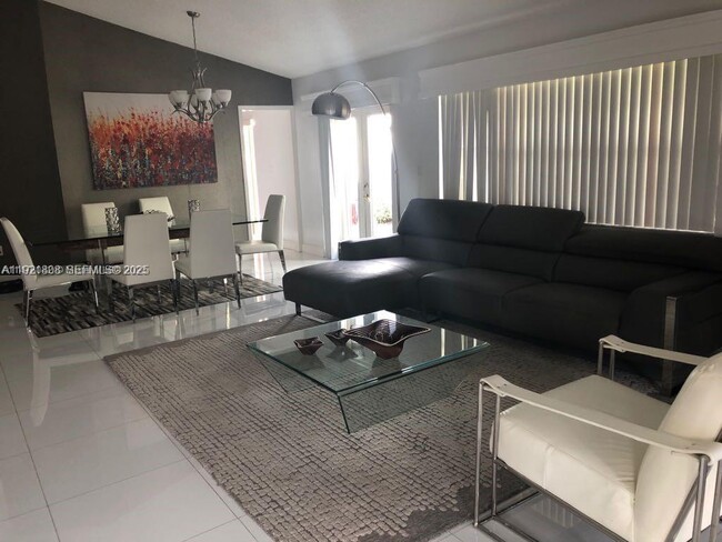 Foto del edificio - 9810 NW 47th Terrace