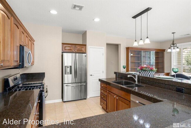 Foto del edificio - 2 br, 2 bath House - 1350 Cliff Park Court