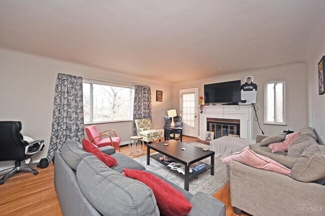 Foto del edificio - 7558 Montgomery Rd