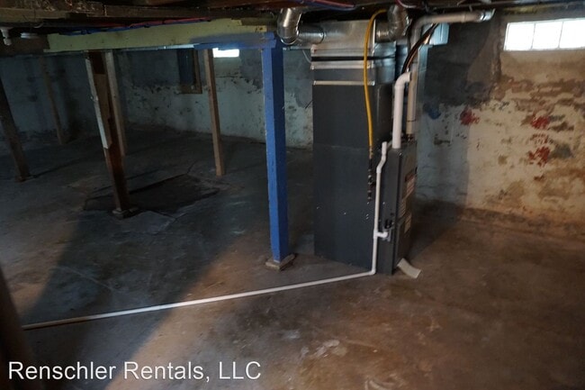Building Photo - 1 br, 1 bath House - 101 East South St.