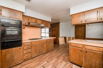 Building Photo - 11602 Dover St