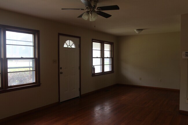 Foto del edificio - 1800 Gillionville Rd