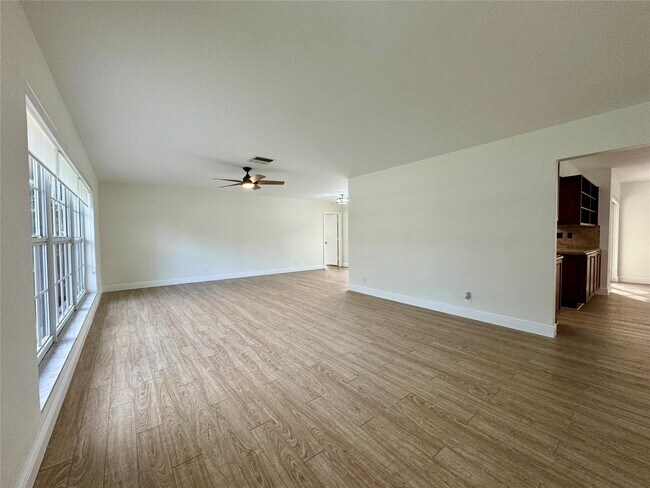 Foto del edificio - 6531 NE 22nd Ave