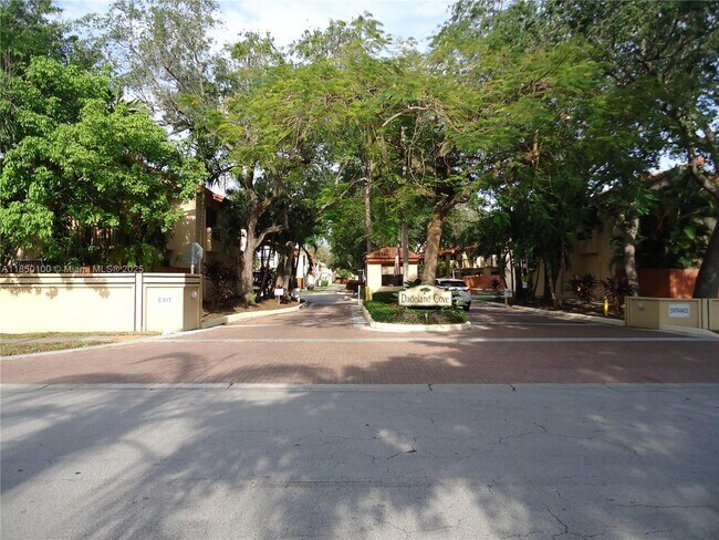 Foto del edificio - 10152 SW 77th Ct