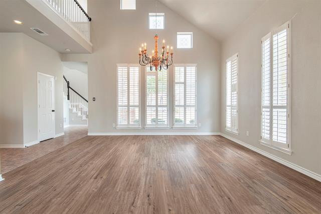 Foto del edificio - 6320 Park Meadow Ln