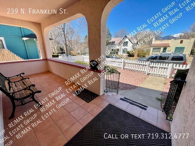 Building Photo - 239 N Franklin St