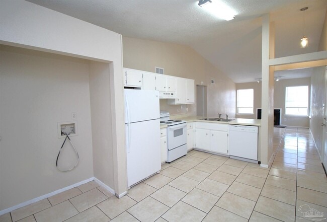 Building Photo - 7806 Calahan Pl