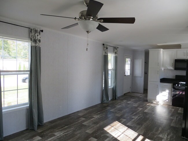 Foto del edificio - 1618 Saratoga Rd