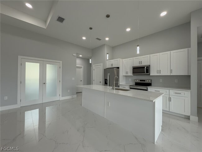 Building Photo - 417 Paddock St