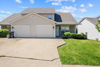 Building Photo - 2500-2502-2502 Northampton Dr